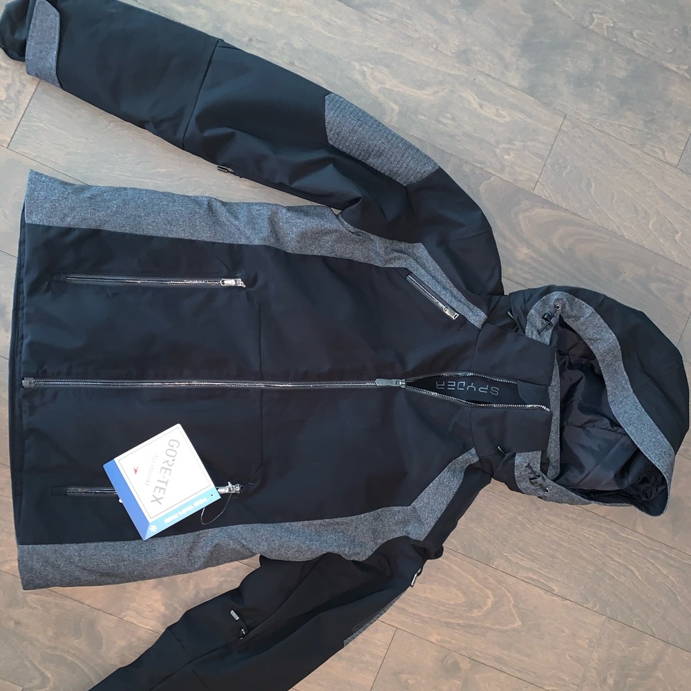 Spyder Ski Jacket NWT 2019/2020- Schatzi Jacket